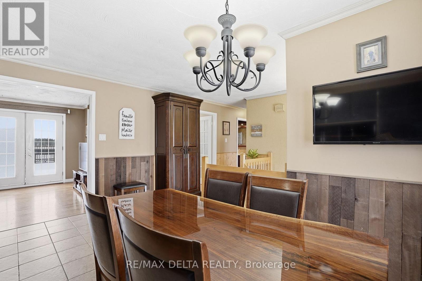 4359 County Rd 9 Road, The Nation, Ontario K0C 2B0 - Photo 8 - X12883494