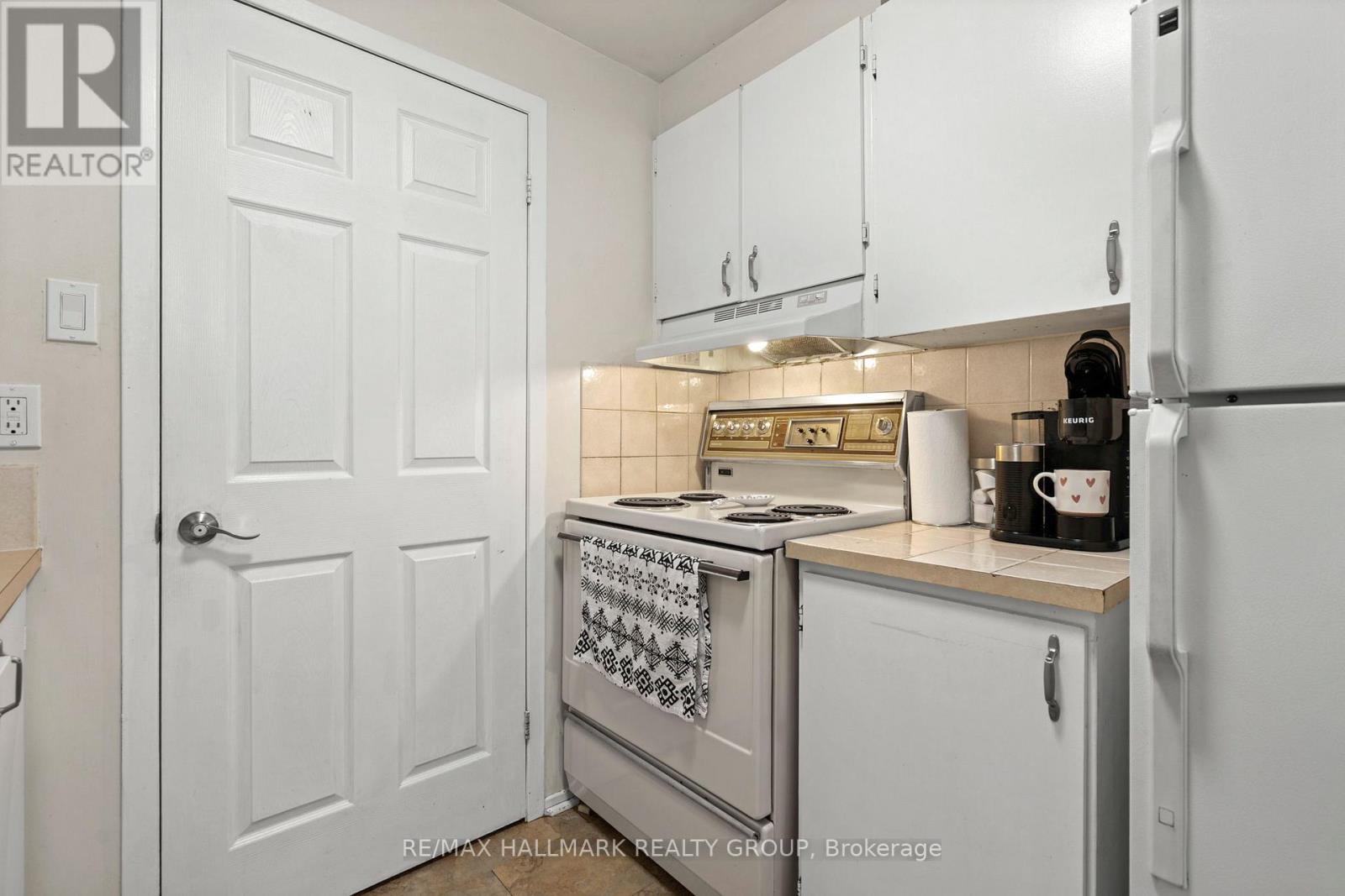 315 - 6532 Bilberry Drive, Ottawa, Ontario  K1C 4N9 - Photo 10 - X12883508