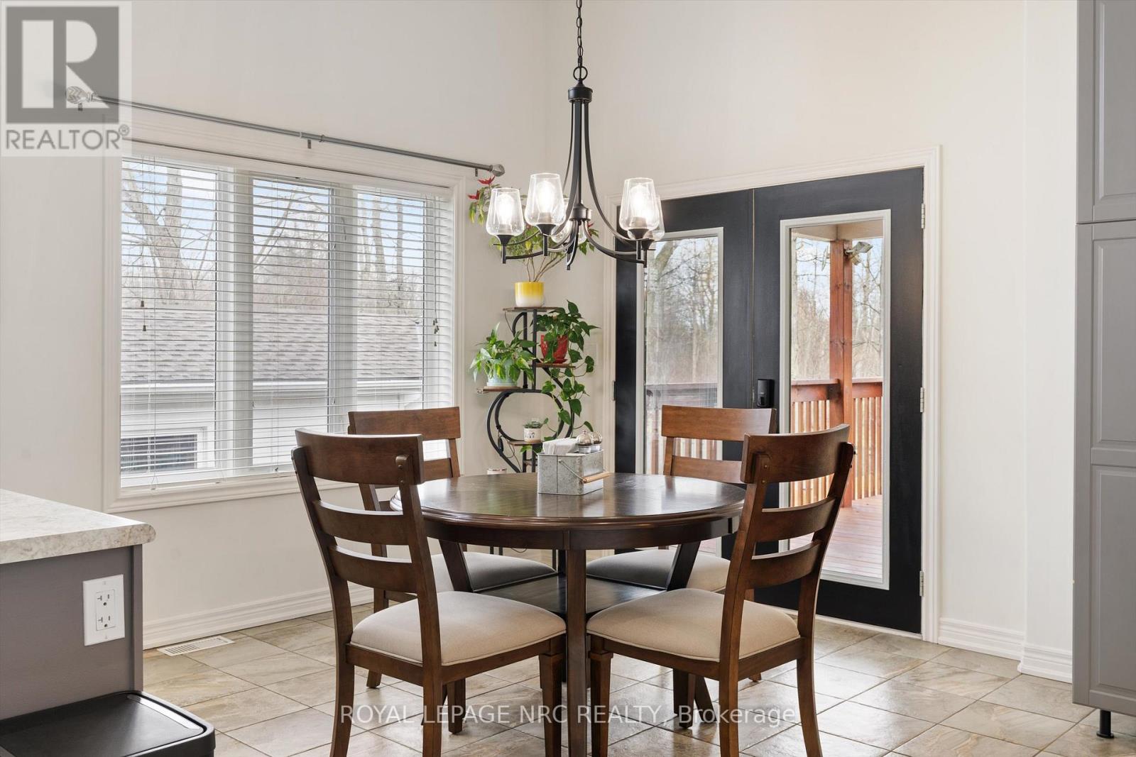 3044 Hyman Avenue, Fort Erie, Ontario  L0S 1N0 - Photo 12 - X12883488