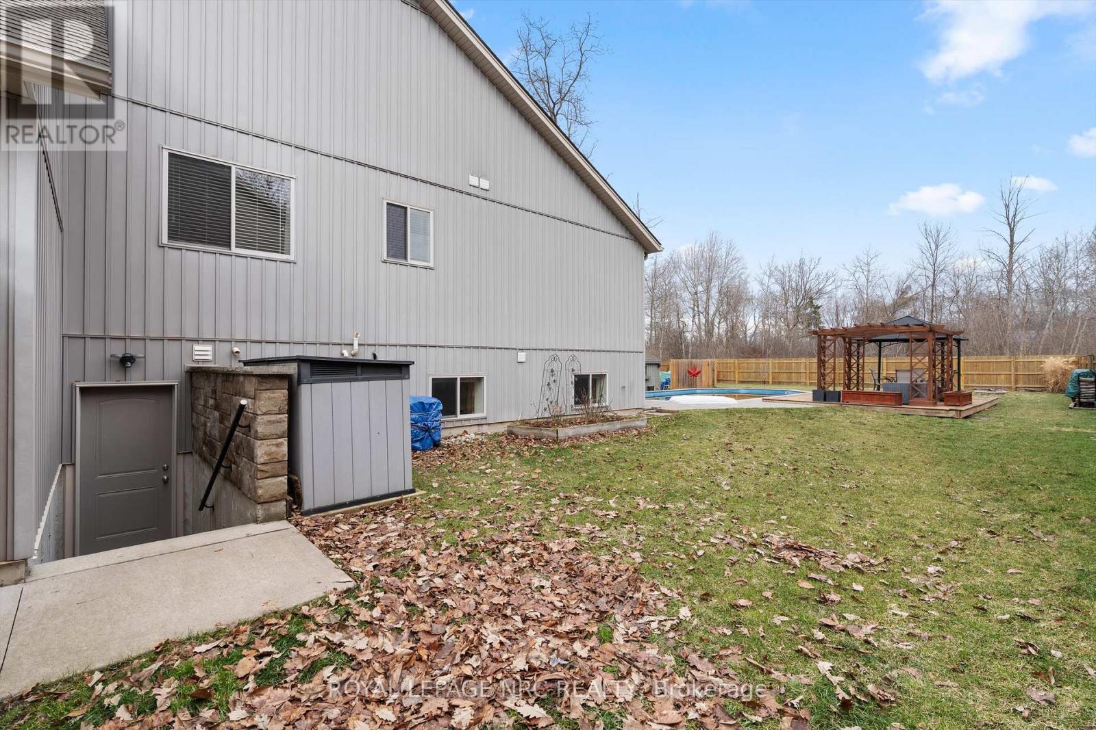 3044 Hyman Avenue, Fort Erie, Ontario  L0S 1N0 - Photo 34 - X12883488