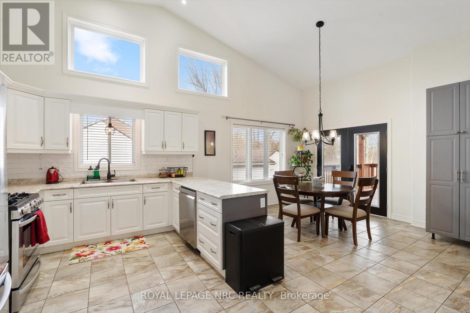 3044 Hyman Avenue, Fort Erie, Ontario  L0S 1N0 - Photo 8 - X12883488