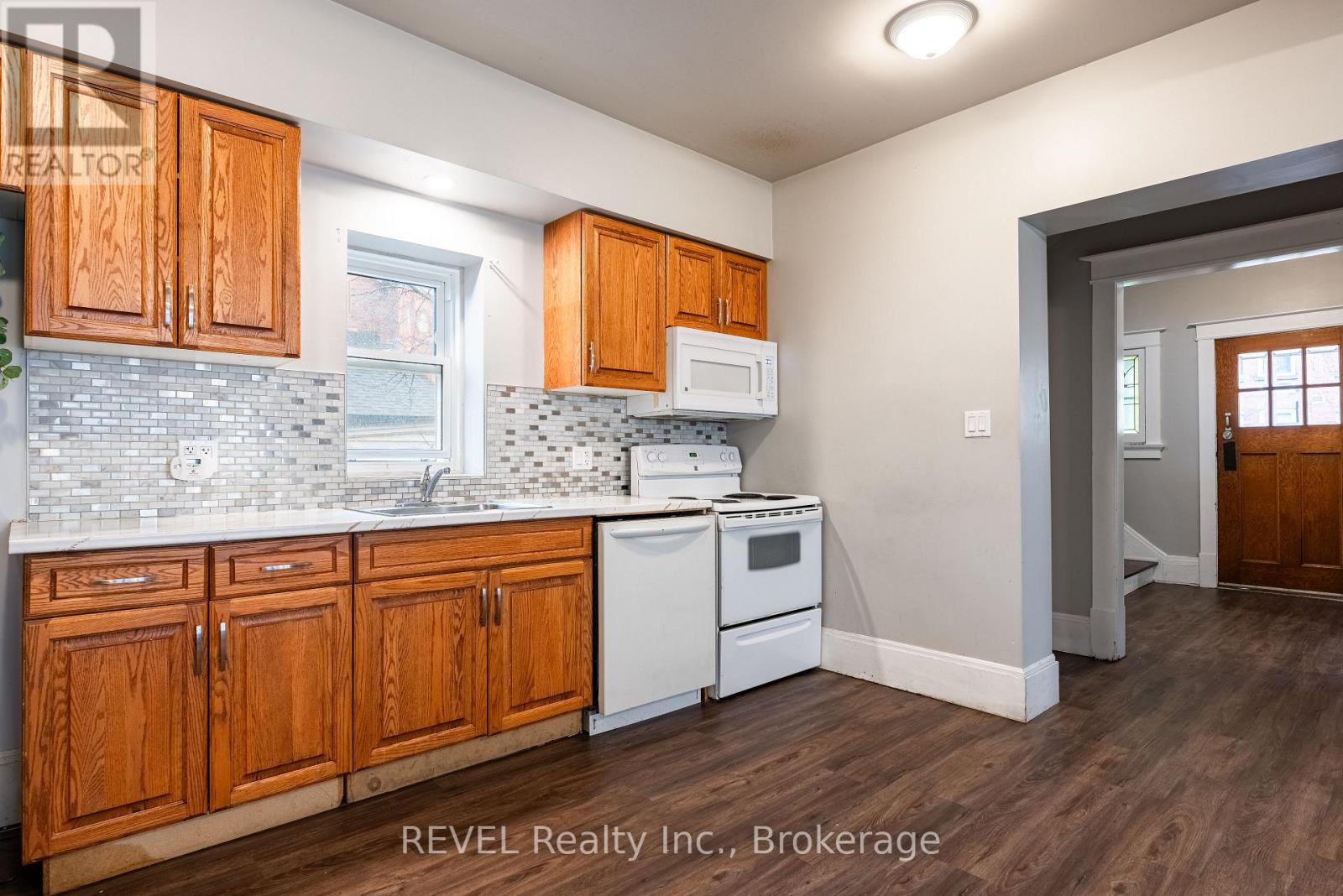 17 Beecher Street, St. Catharines, Ontario  L2R 5S4 - Photo 20 - X12883542