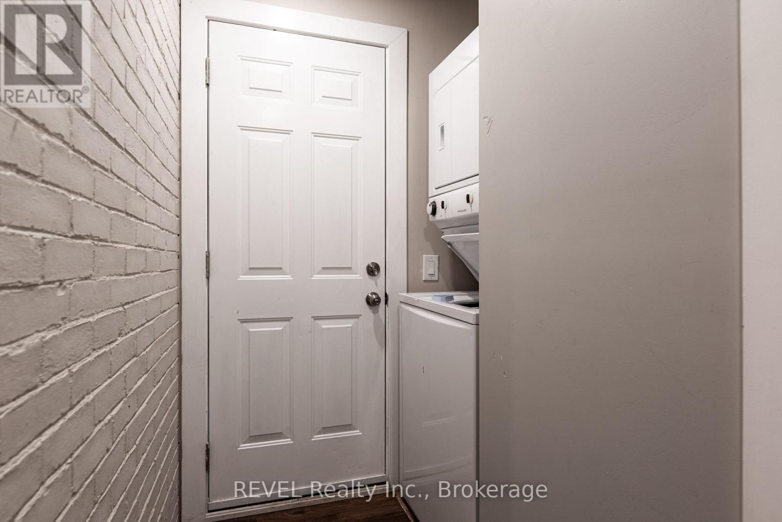 17 Beecher Street, St. Catharines, Ontario  L2R 5S4 - Photo 21 - X12883542