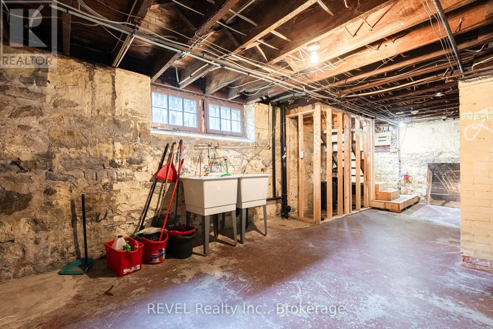 17 Beecher Street, St. Catharines, Ontario  L2R 5S4 - Photo 33 - X12883542