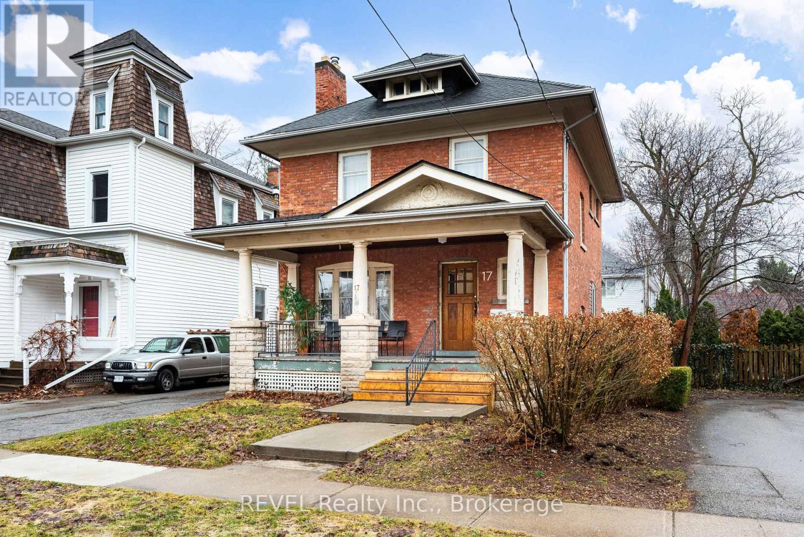 17 Beecher Street, St. Catharines, Ontario  L2R 5S4 - Photo 9 - X12883542