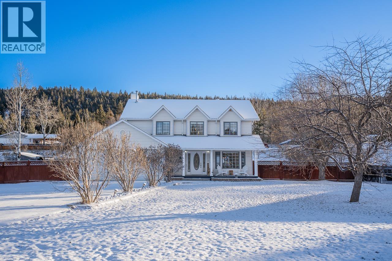 5663 HORSE LAKE ROAD, 100 Mile House, British Columbia