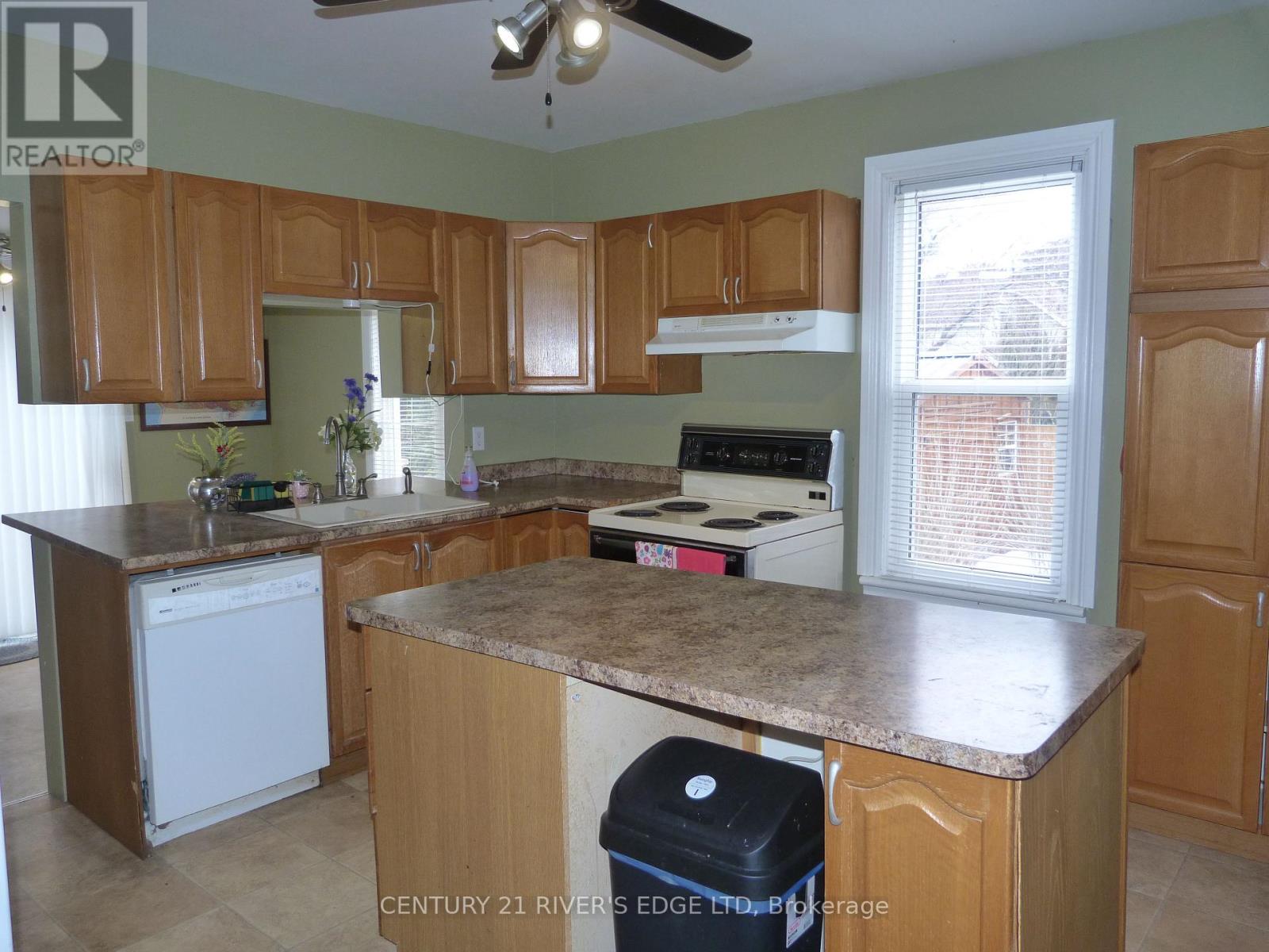 453 May Street, North Dundas, Ontario  K0C 2K0 - Photo 10 - X12883476