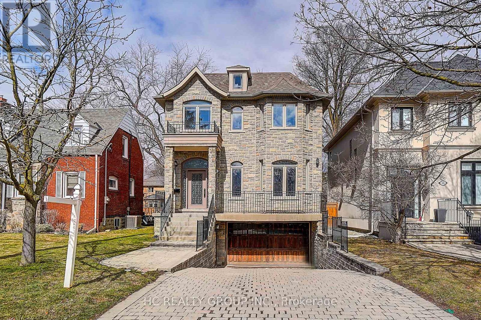 546 MELROSE AVENUE, Toronto, Ontario