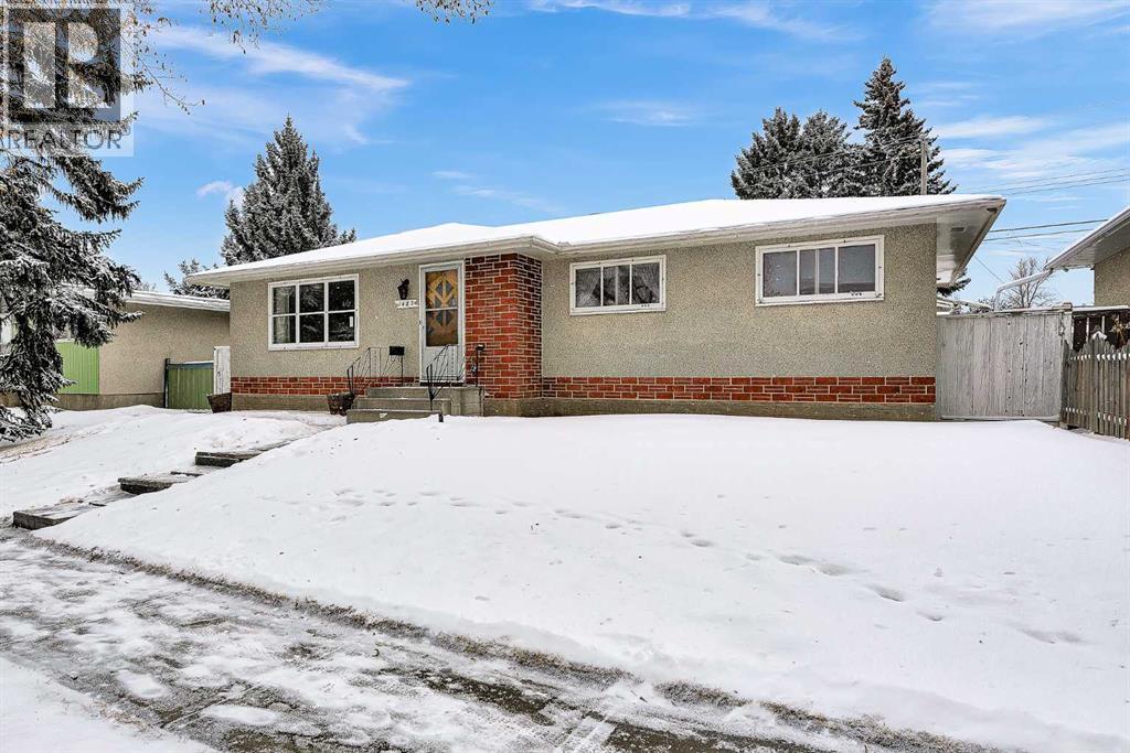 1483 Northmount Drive Nw, Calgary, Alberta  T2L 0G7 - Photo 2 - A2287712