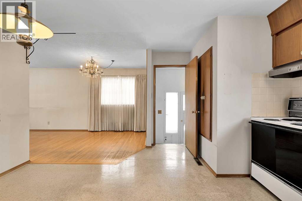 1483 Northmount Drive Nw, Calgary, Alberta  T2L 0G7 - Photo 11 - A2287712