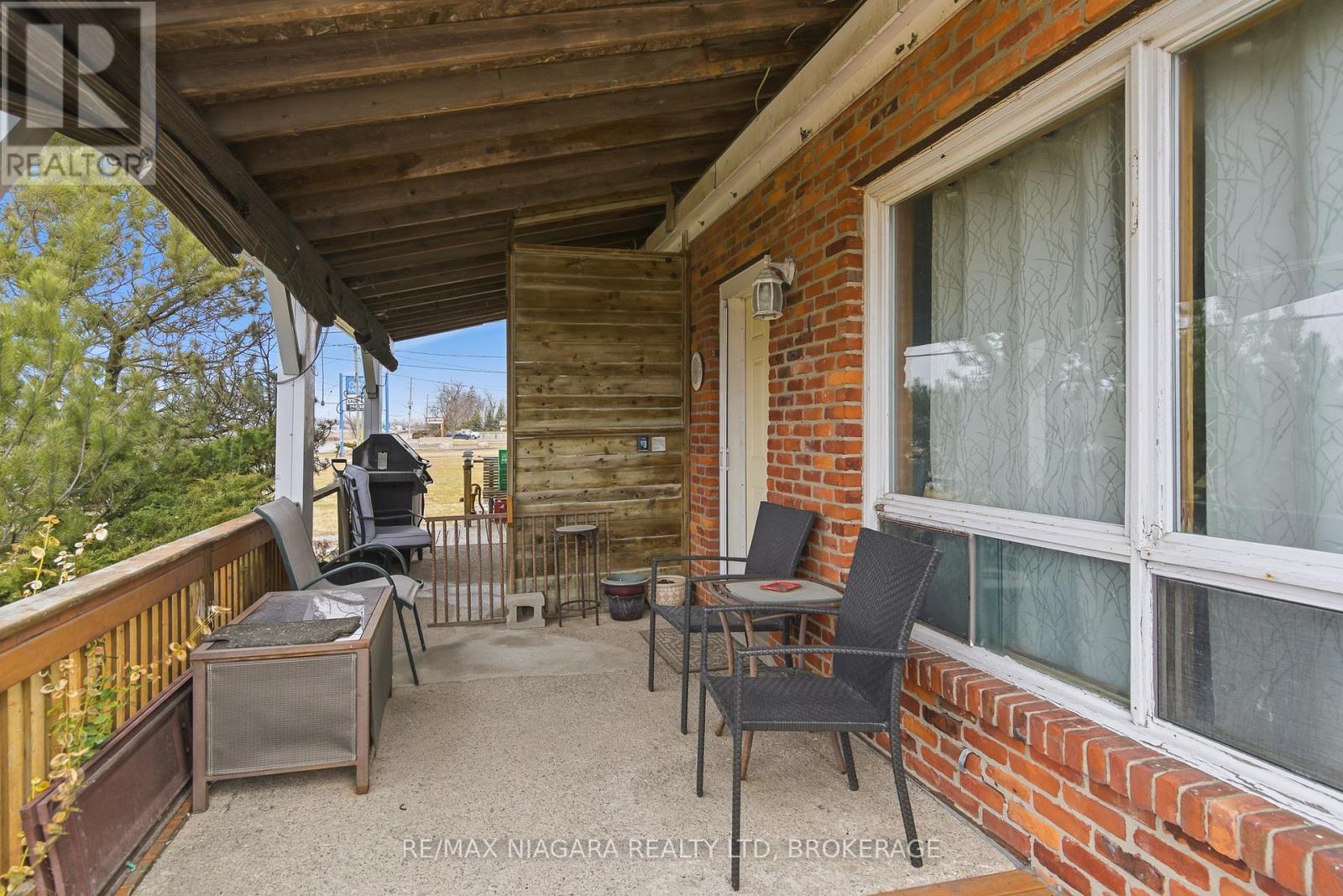 8356 Oakwood Drive, Niagara Falls, Ontario  L2E 6S5 - Photo 7 - X12871238