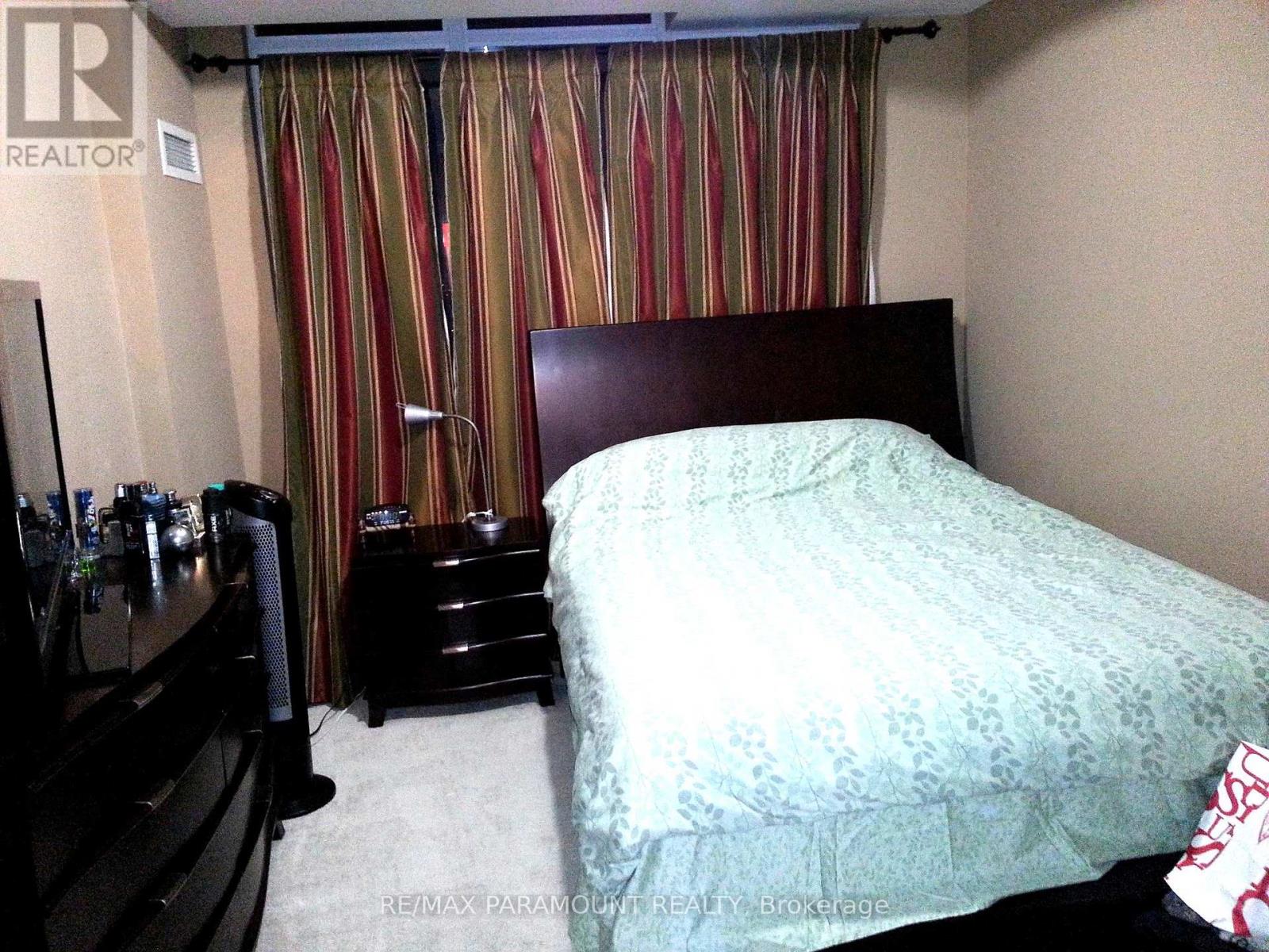 2303 - 388 Prince Of Wales Drive, Mississauga, Ontario  L5B 0A1 - Photo 5 - W12882506