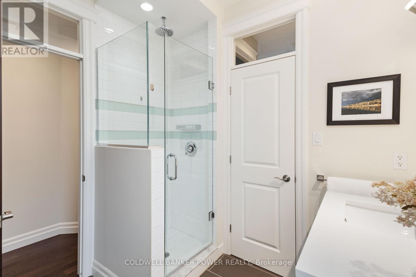 1376 Shore Road, London South, Ontario  N6K 4Z8 - Photo 24 - X12875122