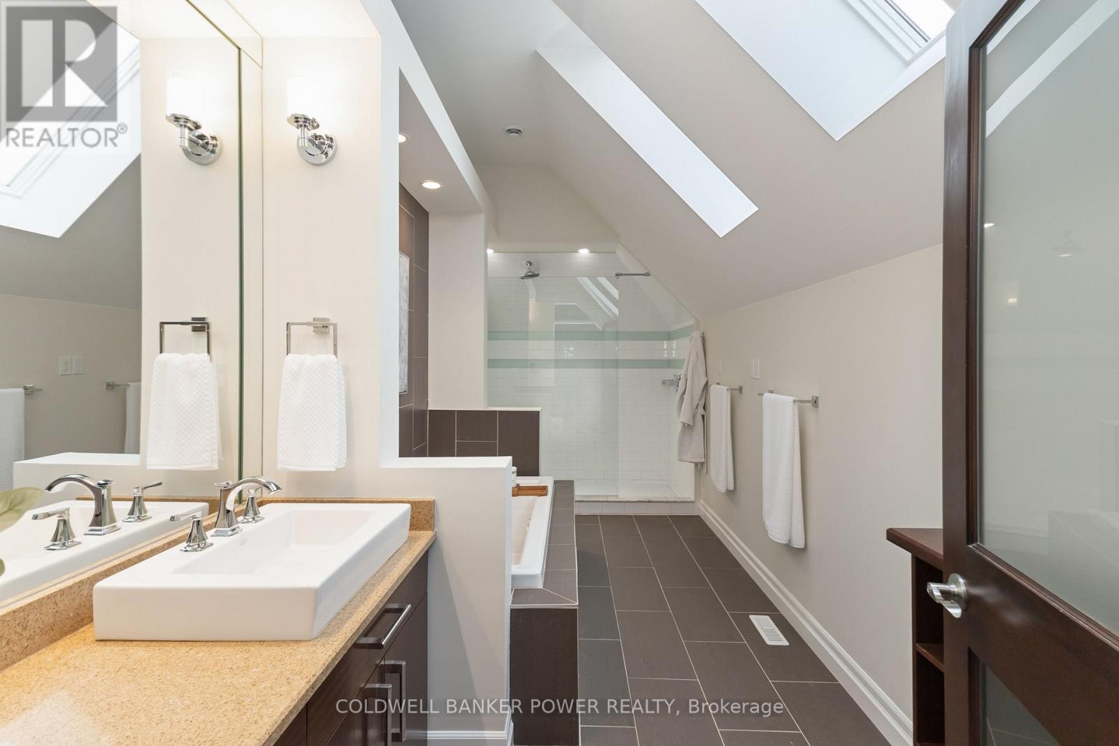 1376 Shore Road, London South, Ontario  N6K 4Z8 - Photo 31 - X12875122