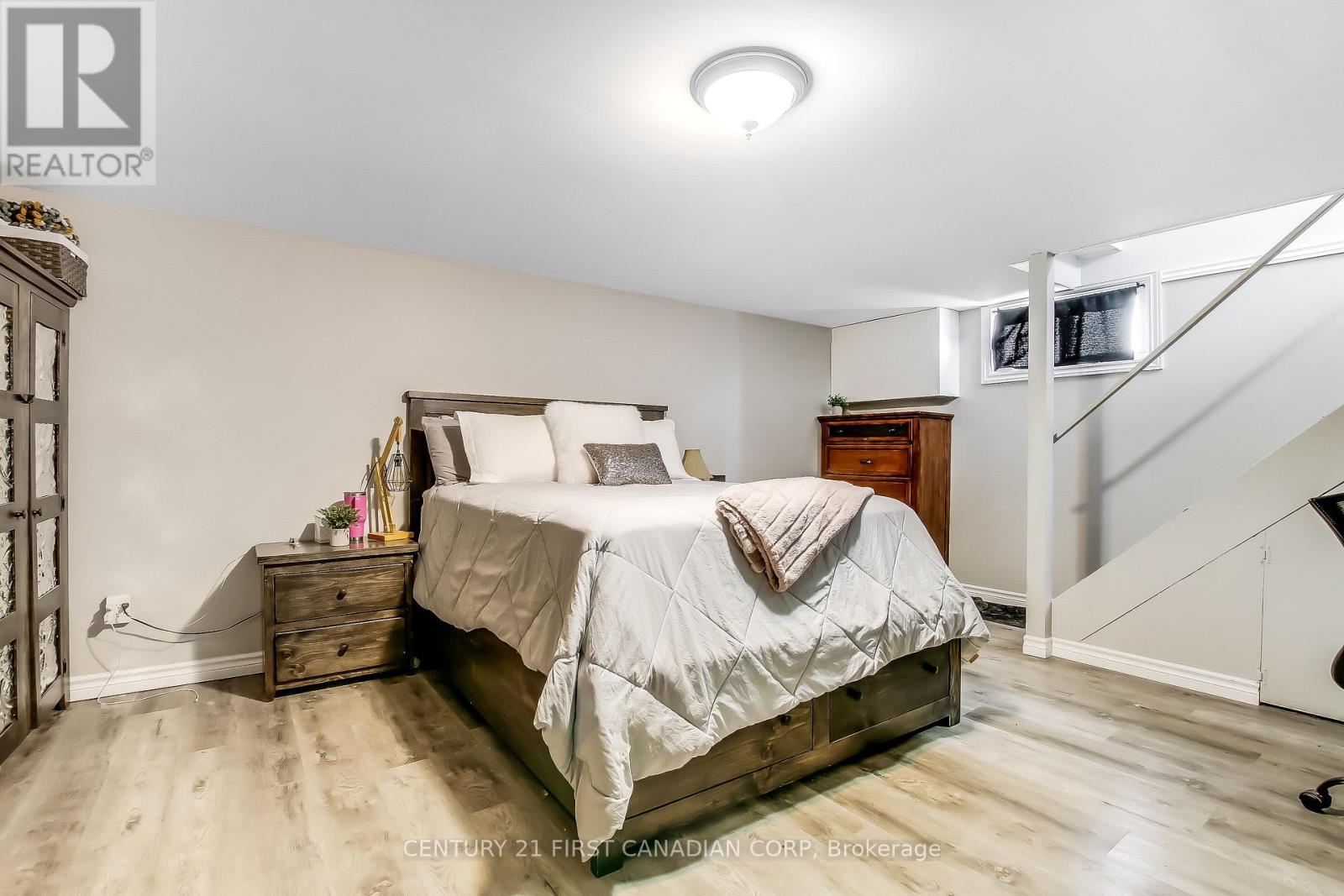 111b Symes Street, Southwest Middlesex, Ontario  N0L 1M0 - Photo 14 - X12883572