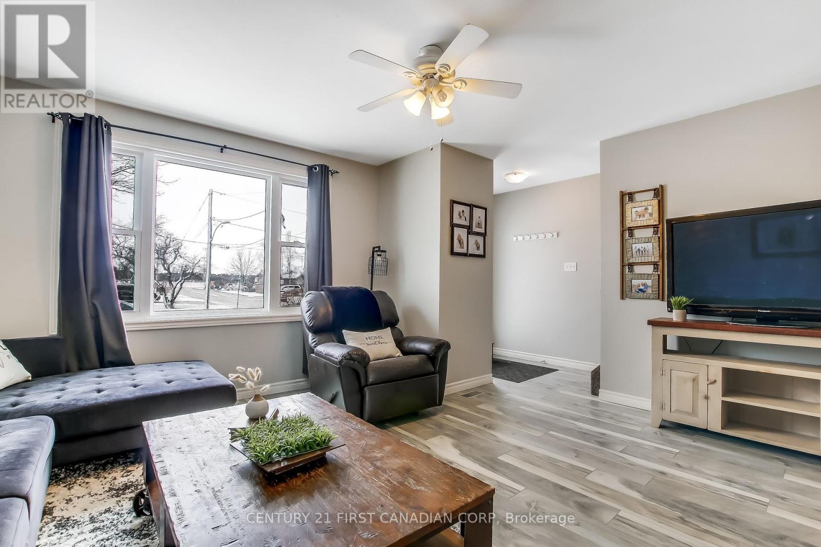 111b Symes Street, Southwest Middlesex, Ontario  N0L 1M0 - Photo 8 - X12883572