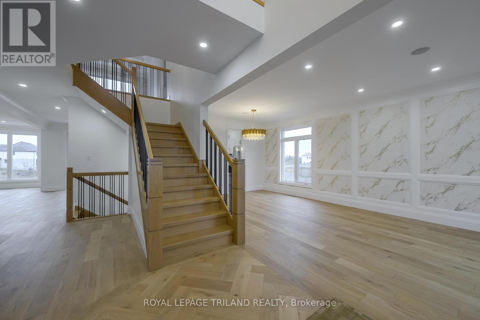 4038 Ayrshire Avenue, London South, Ontario  N6P 0H7 - Photo 3 - X12883574