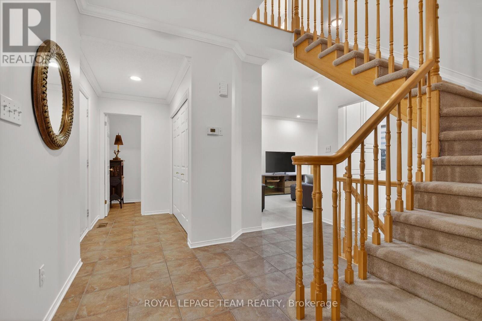 3113 Apple Hill Drive S, Ottawa, Ontario  K1T 3Z2 - Photo 4 - X12883560