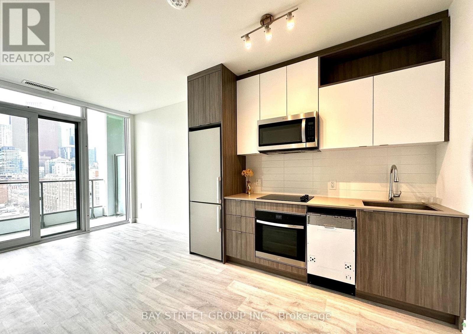 1066 - 135 Lower Sherbourne Street W, Toronto, Ontario  M5A 1Y4 - Photo 2 - C12883566