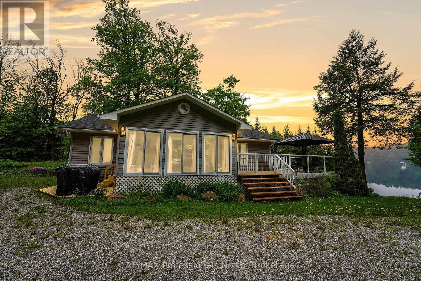 1093 Comak Crescent, Algonquin Highlands, Ontario  K0M 1S0 - Photo 11 - X12883576