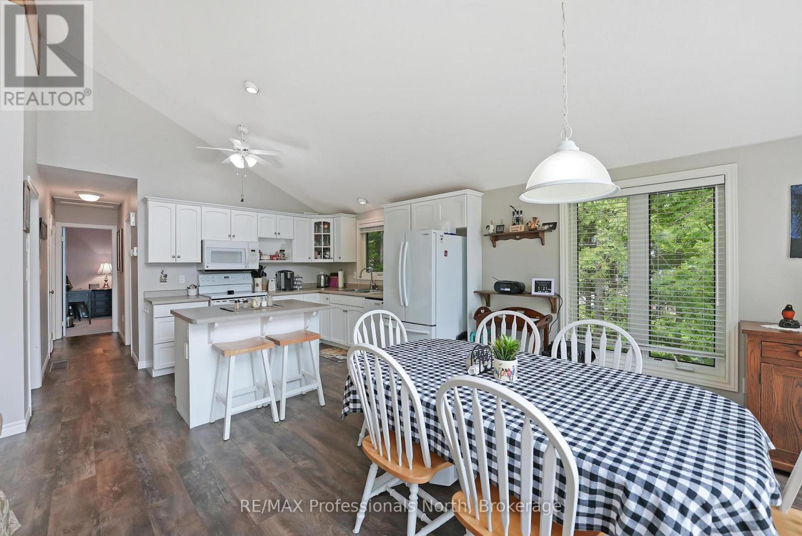 1093 Comak Crescent, Algonquin Highlands, Ontario  K0M 1S0 - Photo 22 - X12883576