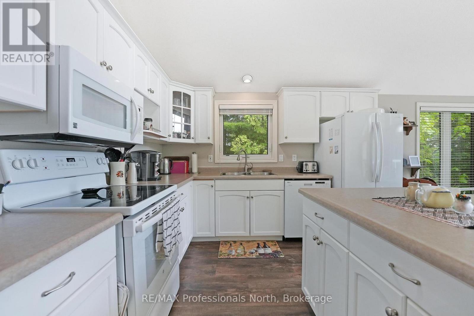 1093 Comak Crescent, Algonquin Highlands, Ontario  K0M 1S0 - Photo 24 - X12883576