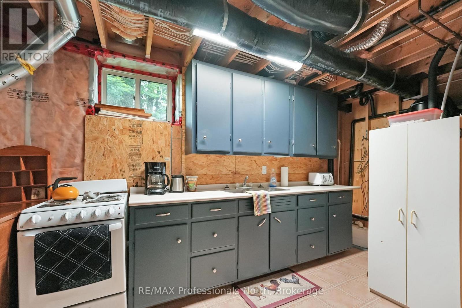 1093 Comak Crescent, Algonquin Highlands, Ontario  K0M 1S0 - Photo 38 - X12883576