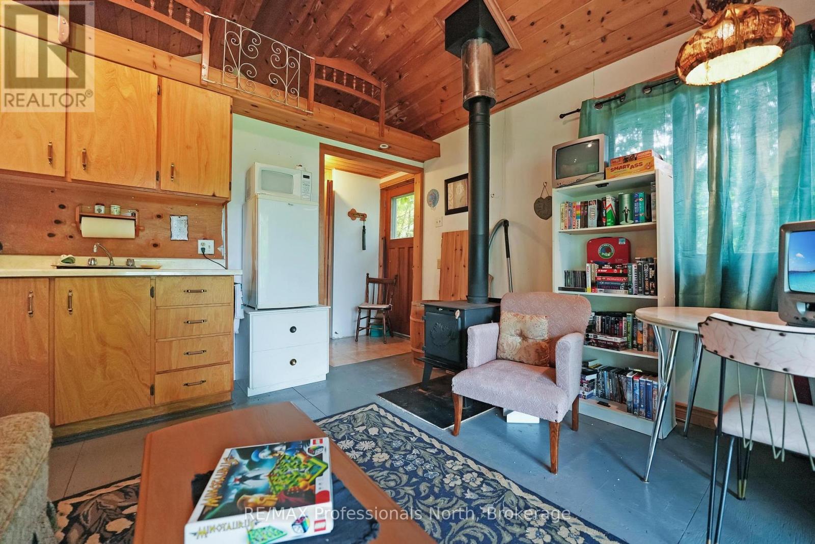 1093 Comak Crescent, Algonquin Highlands, Ontario  K0M 1S0 - Photo 47 - X12883576