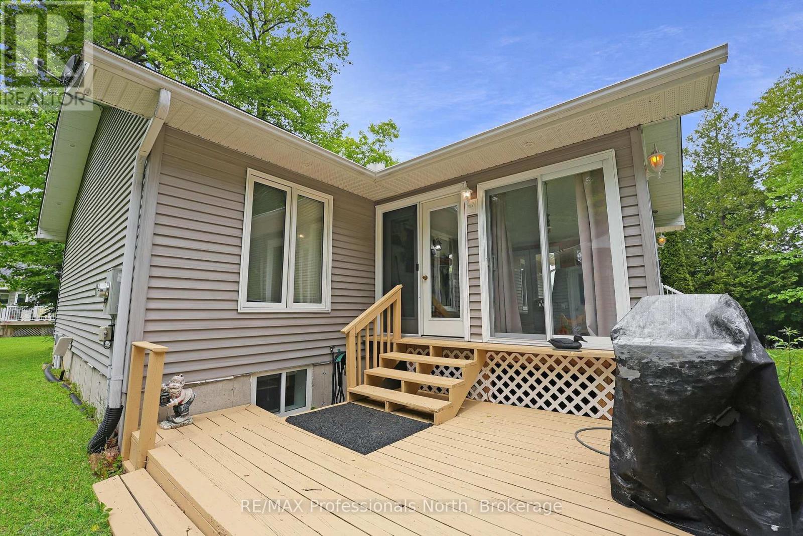 1093 Comak Crescent, Algonquin Highlands, Ontario  K0M 1S0 - Photo 8 - X12883576