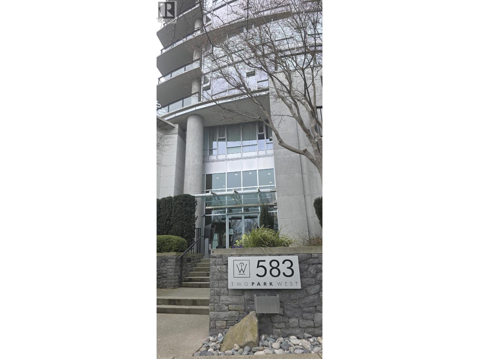 805 583 BEACH CRESCENT, Vancouver, British Columbia