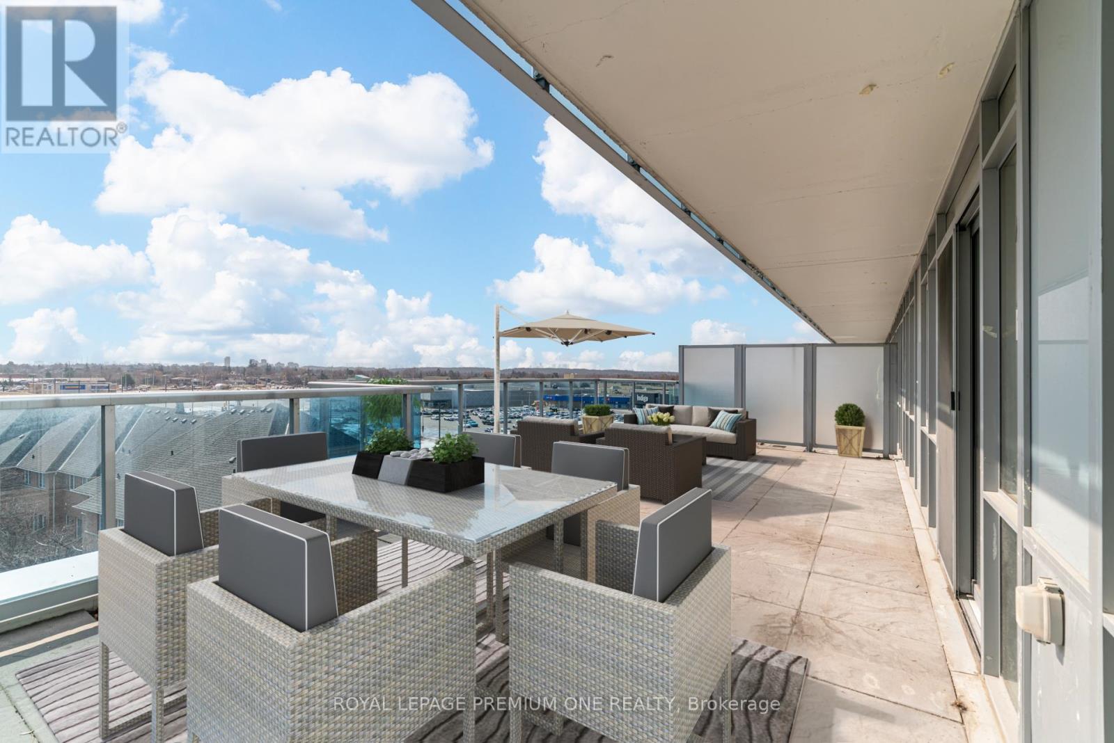 646 - 9471 Yonge Street, Richmond Hill, Ontario  L4C 0Z5 - Photo 2 - N12875598