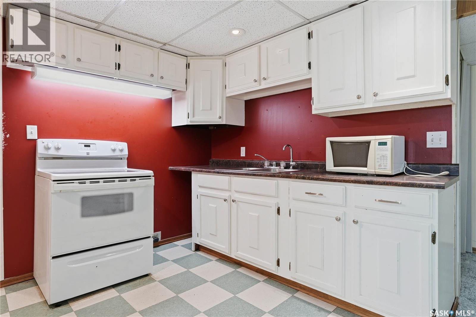 6114 1st Avenue N, Regina, Saskatchewan  S4T 6Z7 - Photo 33 - SK030416