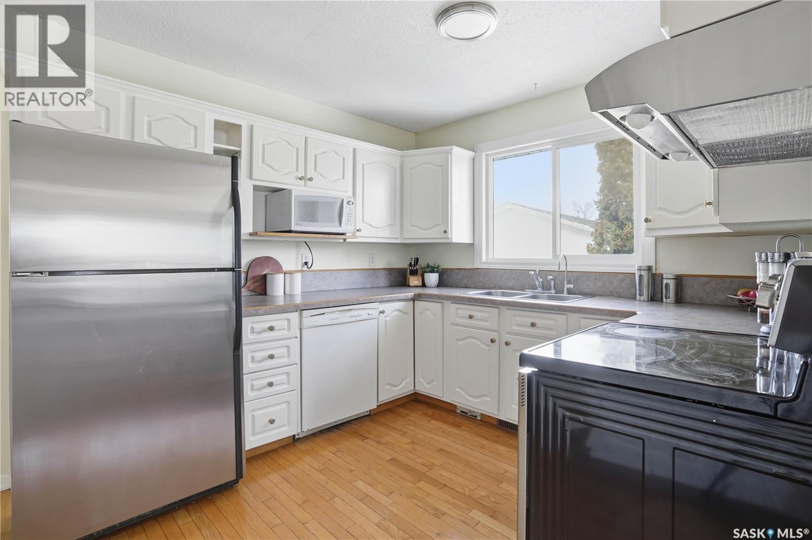 6114 1st Avenue N, Regina, Saskatchewan  S4T 6Z7 - Photo 12 - SK030416