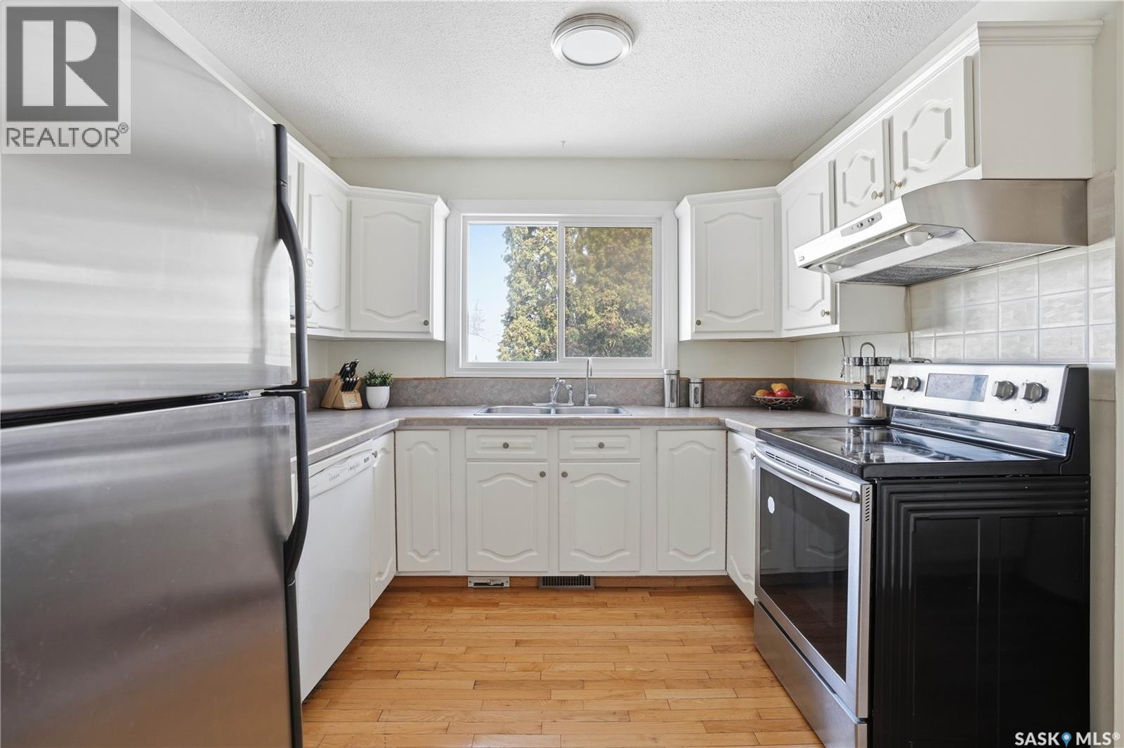 6114 1st Avenue N, Regina, Saskatchewan  S4T 6Z7 - Photo 13 - SK030416