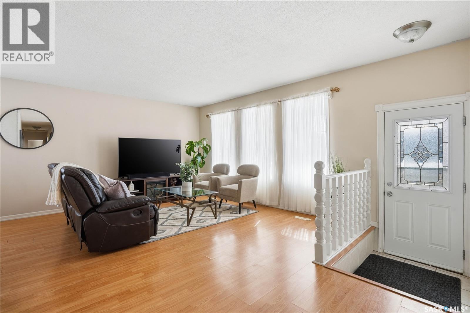 6114 1st Avenue N, Regina, Saskatchewan  S4T 6Z7 - Photo 2 - SK030416