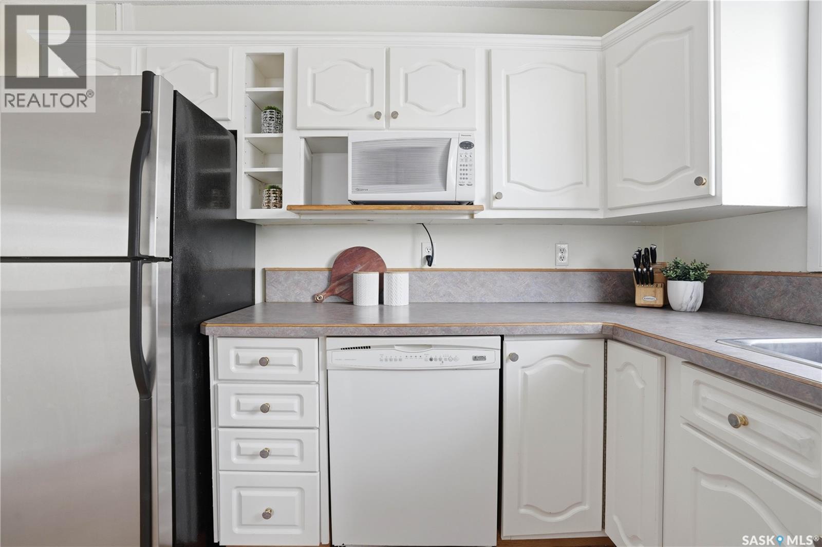 6114 1st Avenue N, Regina, Saskatchewan  S4T 6Z7 - Photo 16 - SK030416