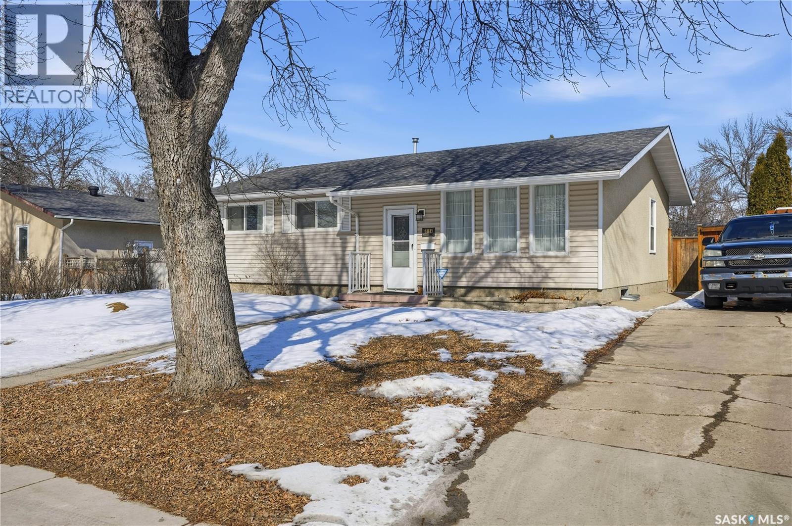 6114 1st Avenue N, Regina, Saskatchewan  S4T 6Z7 - Photo 47 - SK030416