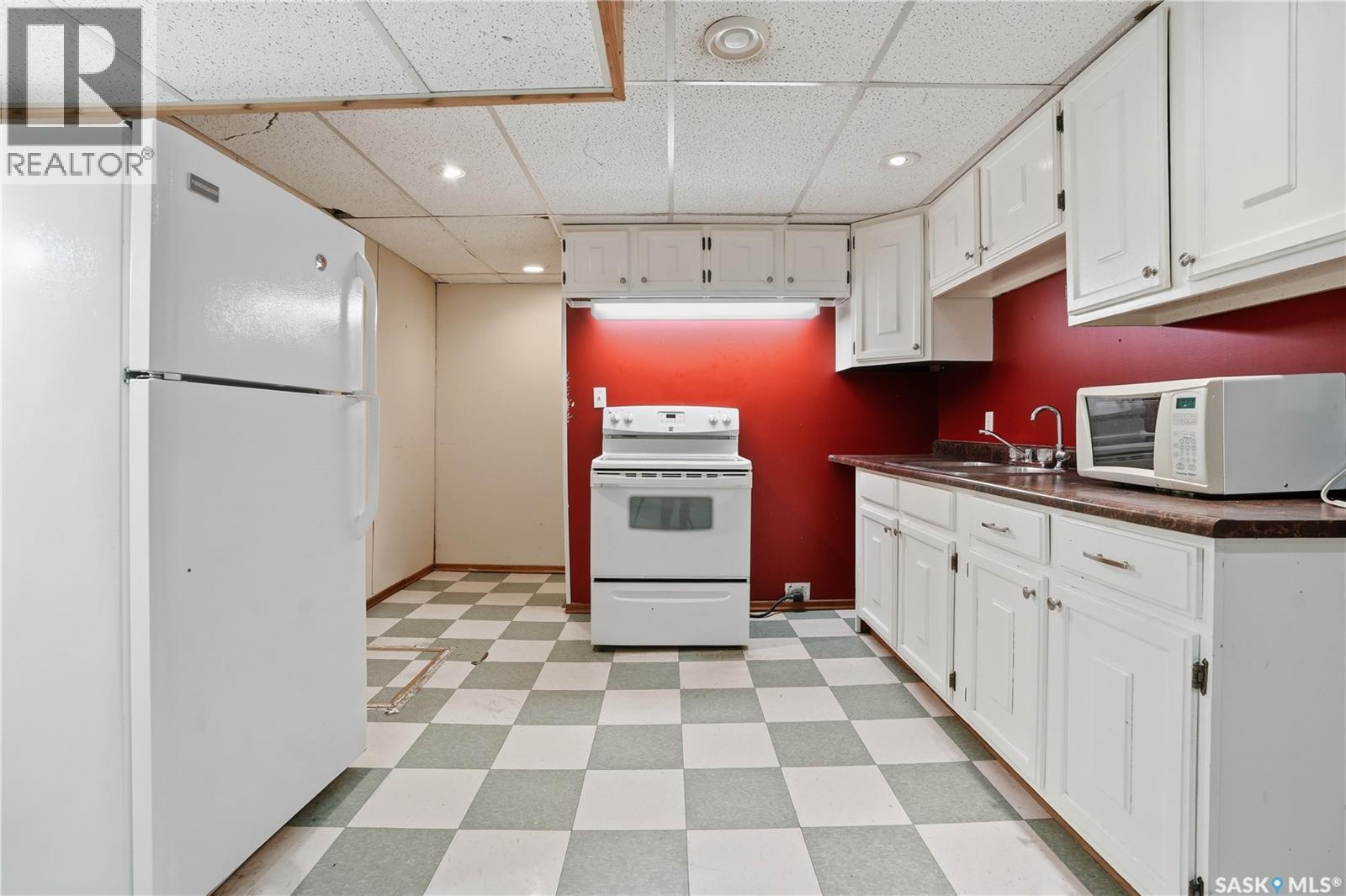 6114 1st Avenue N, Regina, Saskatchewan  S4T 6Z7 - Photo 32 - SK030416