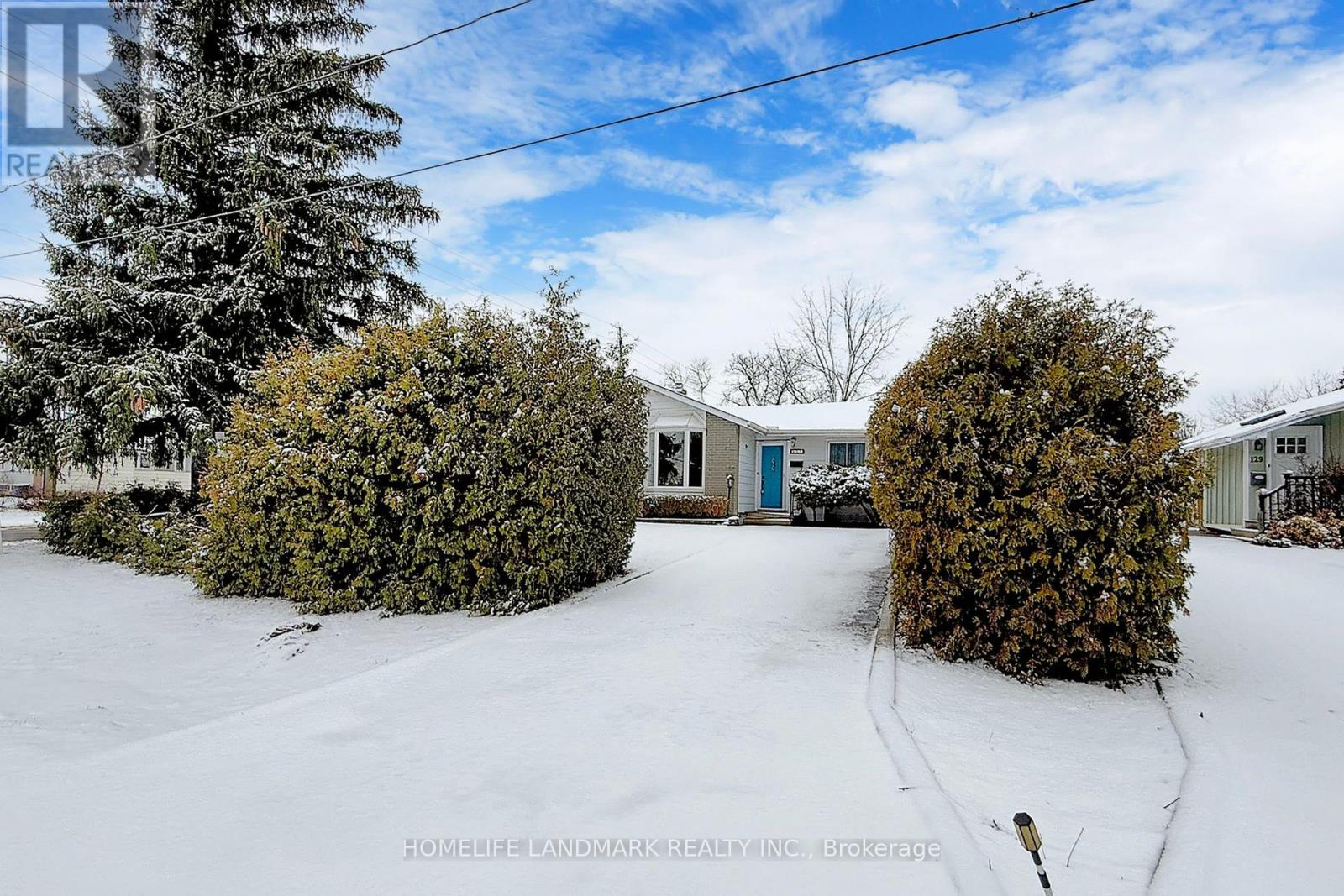 135 RINGWOOD ROAD, Oakville, Ontario