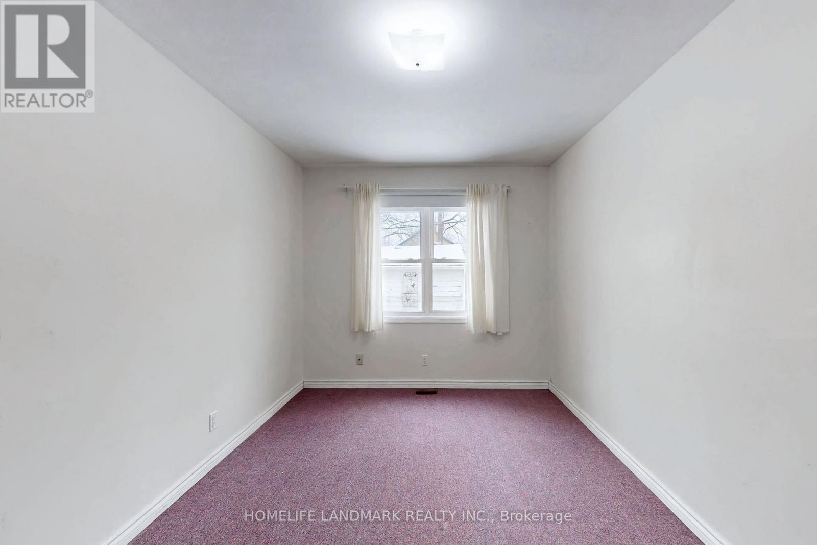 135 Ringwood Road, Oakville, Ontario  L6H 1K3 - Photo 23 - W12881068