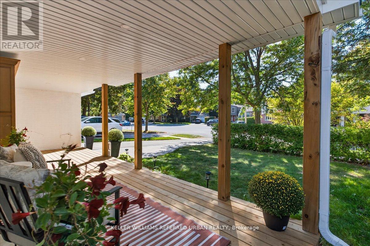 79 The Boulevard Avenue, New Tecumseth, Ontario  L0G 1W0 - Photo 4 - N12883550