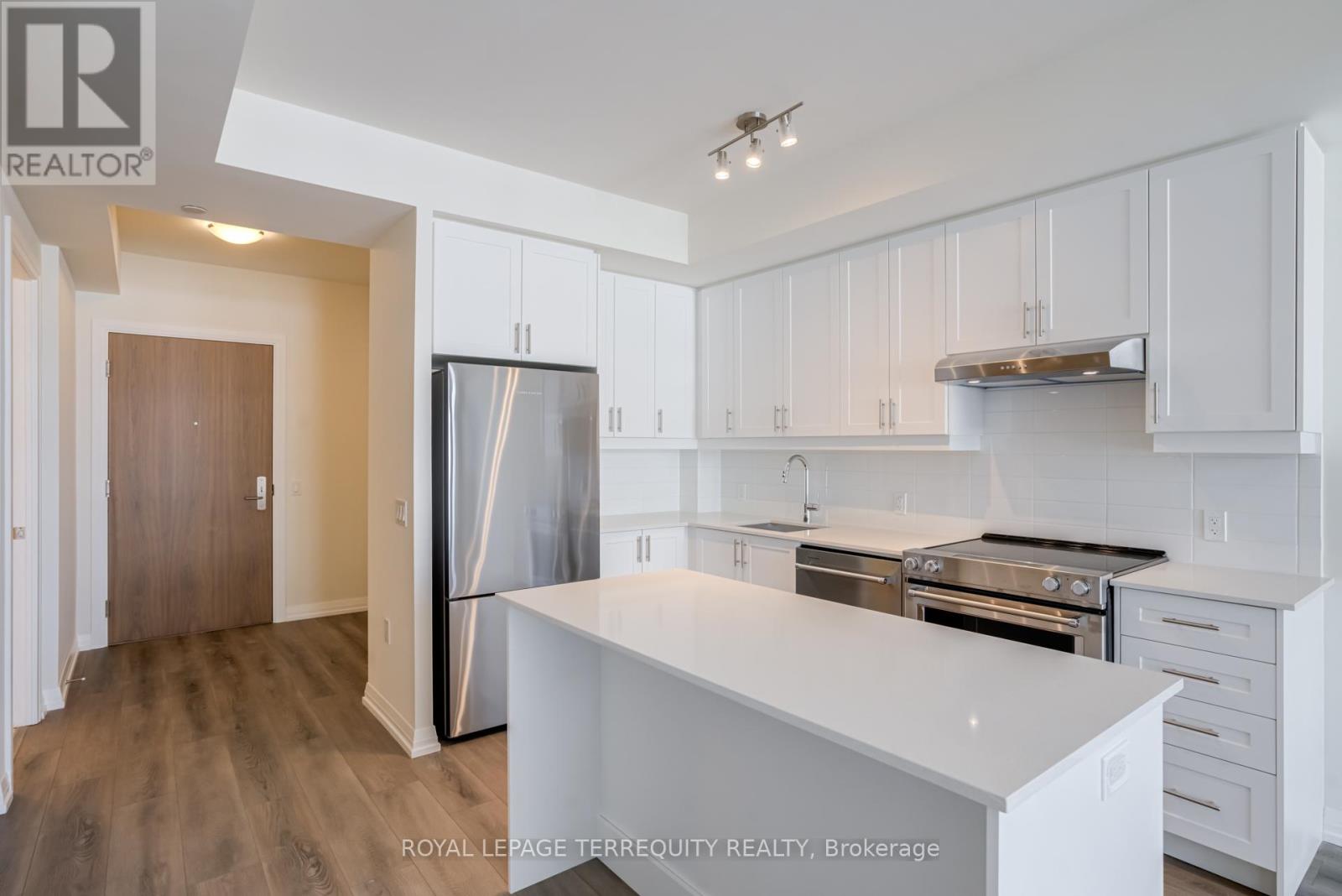 215 - 27 Korda Gate, Vaughan (Concord), Ontario  L4K 0P6 - Photo 7 - N12883562