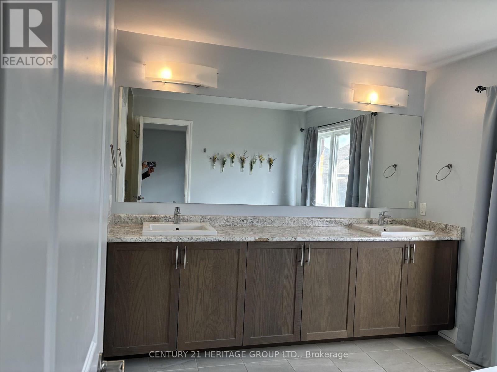 4 Snap Dragon Trail, East Gwillimbury, Ontario  L9N 0S9 - Photo 12 - N12883596