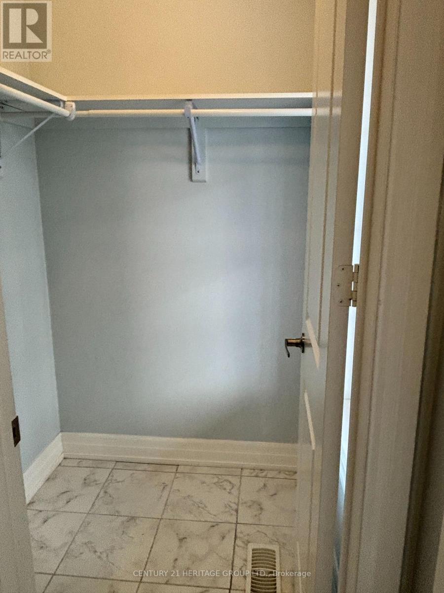 4 Snap Dragon Trail, East Gwillimbury, Ontario  L9N 0S9 - Photo 3 - N12883596