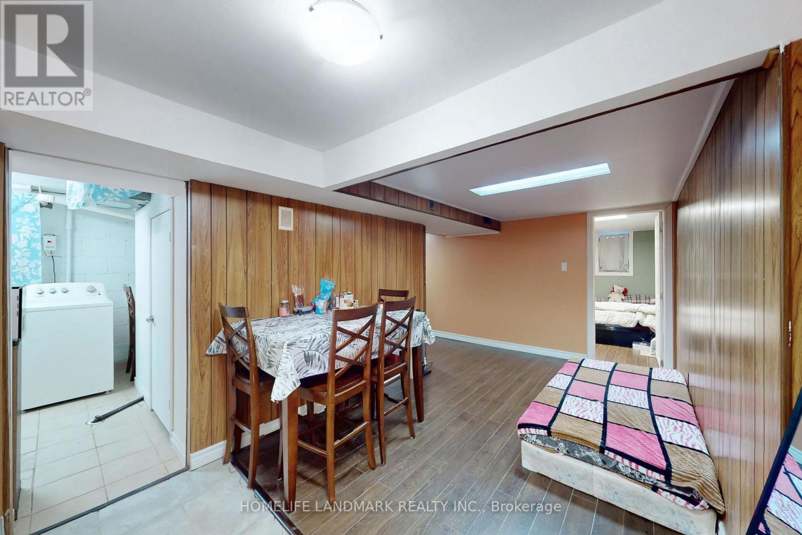 135 Ringwood Road, Oakville, Ontario  L6H 1K3 - Photo 37 - W12881068