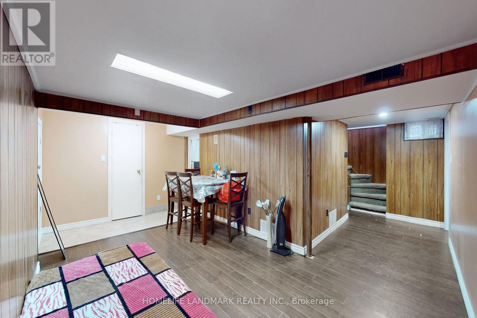 135 Ringwood Road, Oakville, Ontario  L6H 1K3 - Photo 34 - W12881068