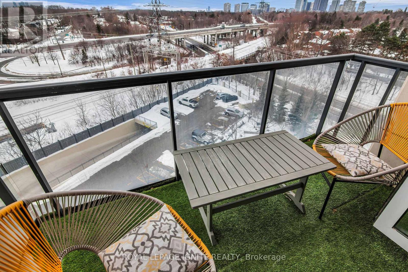 704 - 1135 Royal York Road, Toronto, Ontario  M9A 0C3 - Photo 26 - W12883554