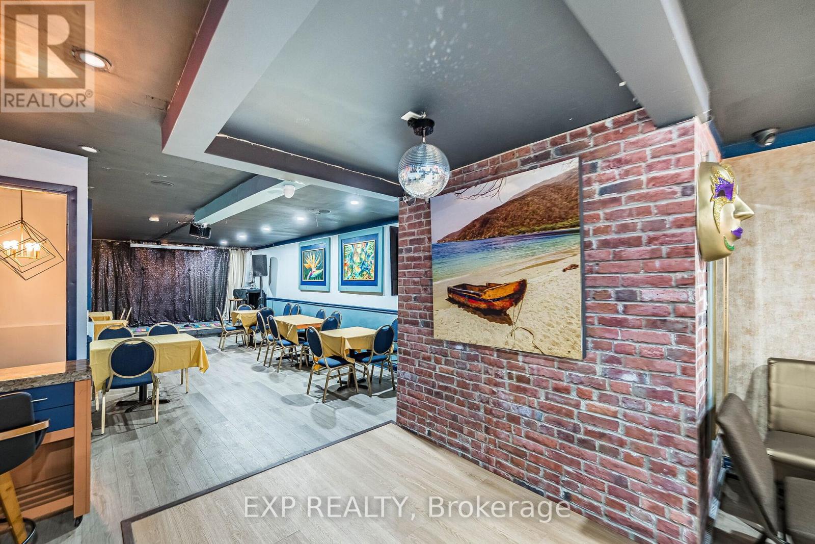 2848 Dufferin Street, Toronto, Ontario  M6B 3S3 - Photo 10 - W12883558