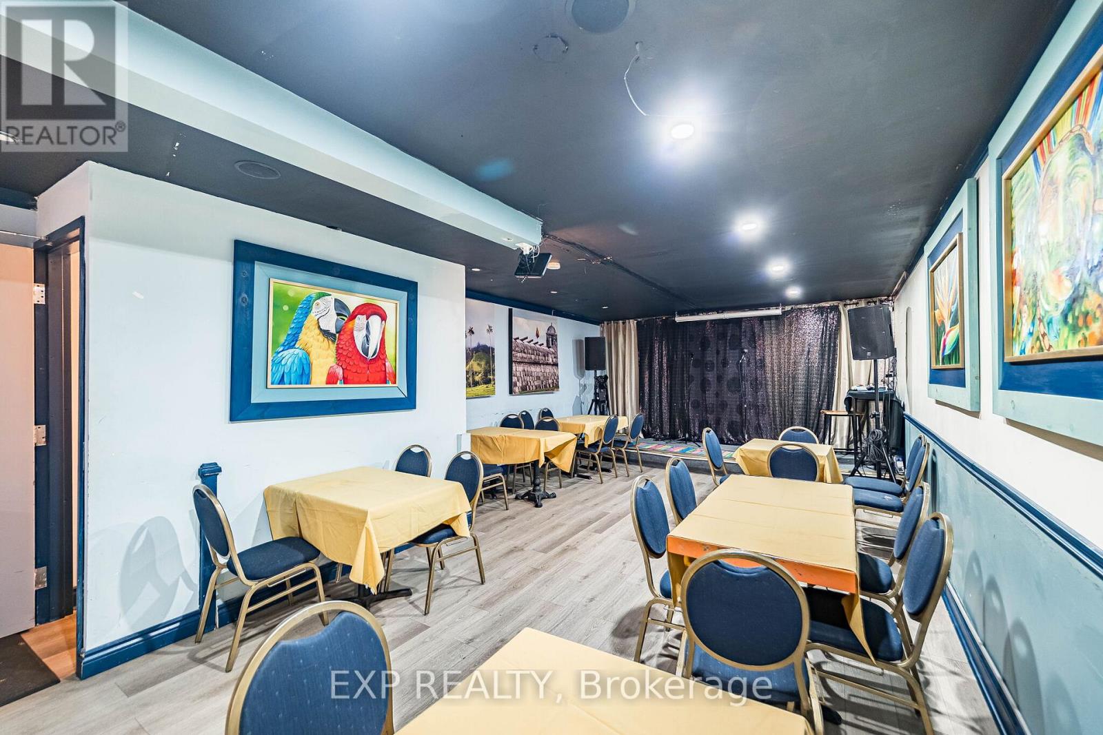 2848 Dufferin Street, Toronto, Ontario  M6B 3S3 - Photo 14 - W12883558