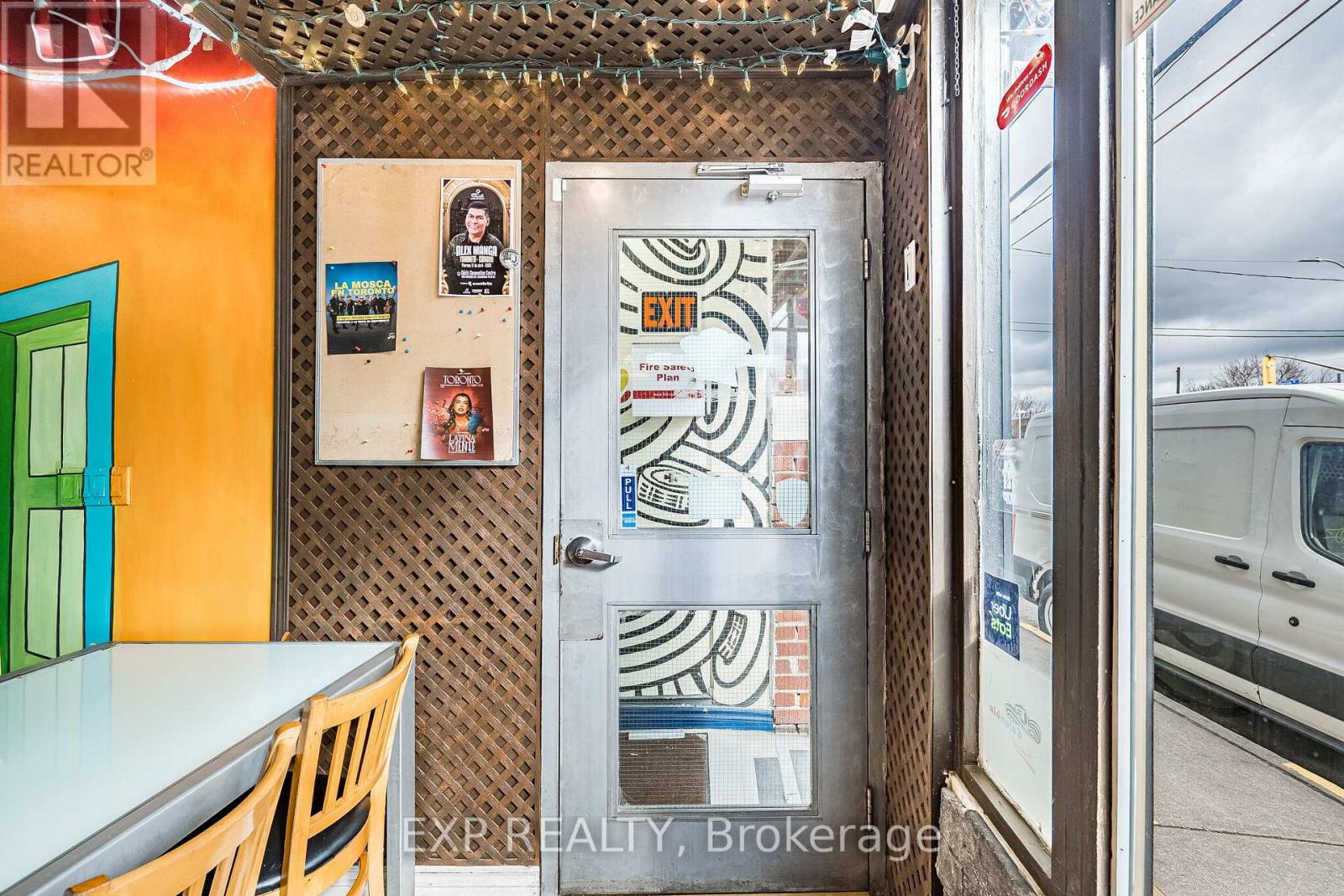 2848 Dufferin Street, Toronto, Ontario  M6B 3S3 - Photo 18 - W12883558